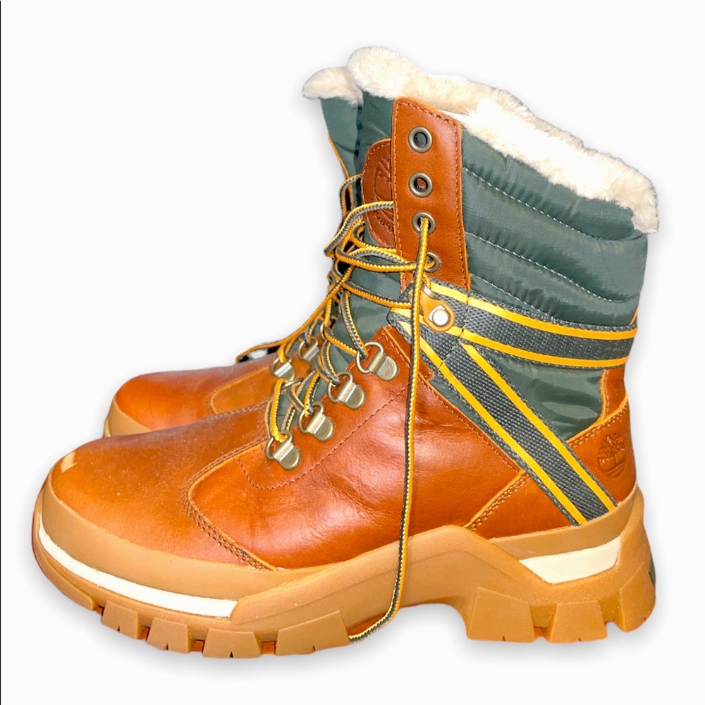 Women’s Timberland Jenness Falls Waterproof boots size 7.5